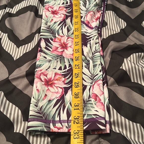 Zyia Active Floral 7/8 Leggings - Picture 6 of 6
